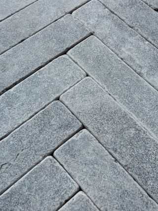 Tuscany Grey Herringbone -  Luxury Tumbled Limestone Cobbles - 200x50x40mm - PALLET - Preview