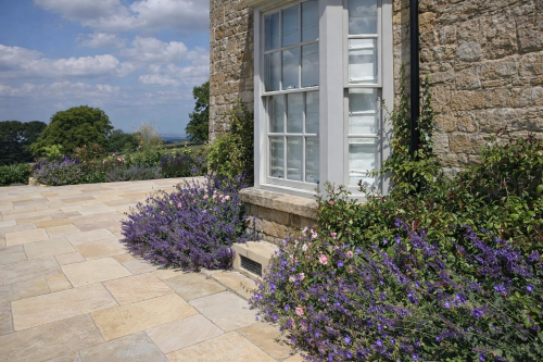 Melton Fossil Mint Premium Indian Sandstone - Mixed Patio Pack - Riven - 15.5m2 - PALLET