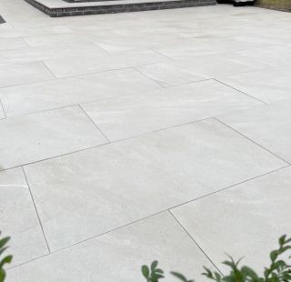 Himalayan White outdoor porcelain paving - Preview