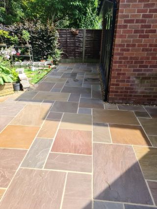 Rippon buff sandstone patio paving slabs - Preview