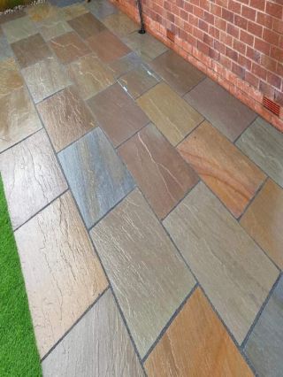 Raj Green Indian sandstone pavers in 600x900 size - Preview
